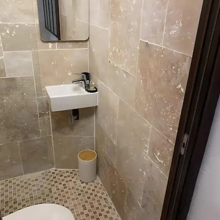 Tiny Modern Next To Croisette With Ac Appartement Cannes